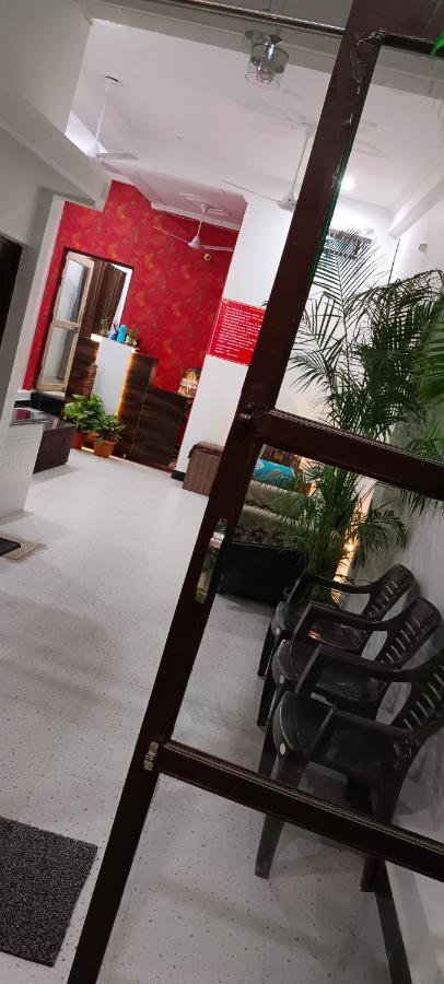 Shree Gorakhnath Guest House Ayodhya Экстерьер фото