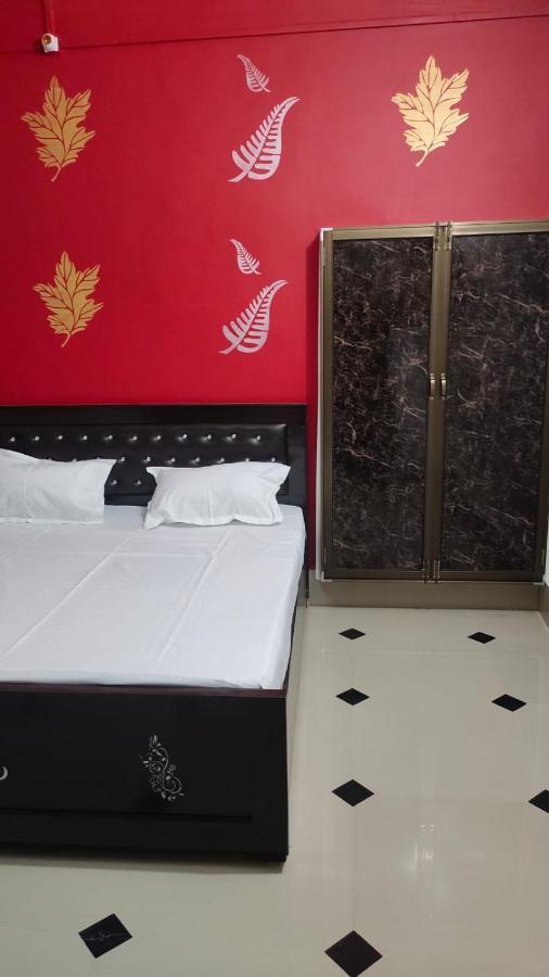 Shree Gorakhnath Guest House Ayodhya Номер фото