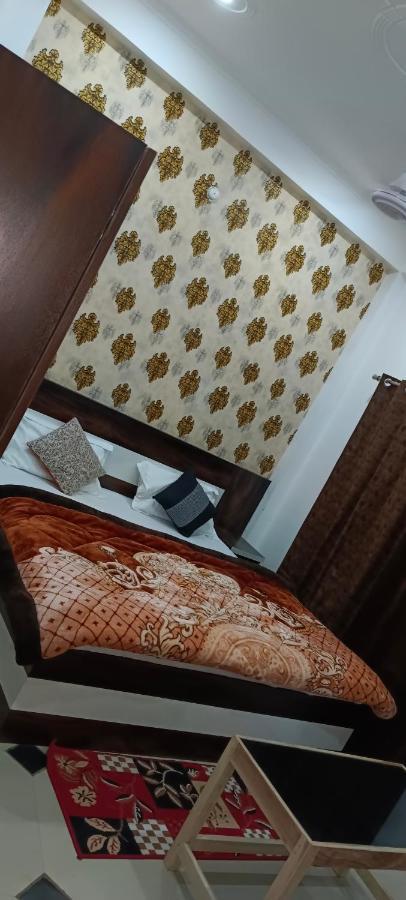 Shree Gorakhnath Guest House Ayodhya Экстерьер фото