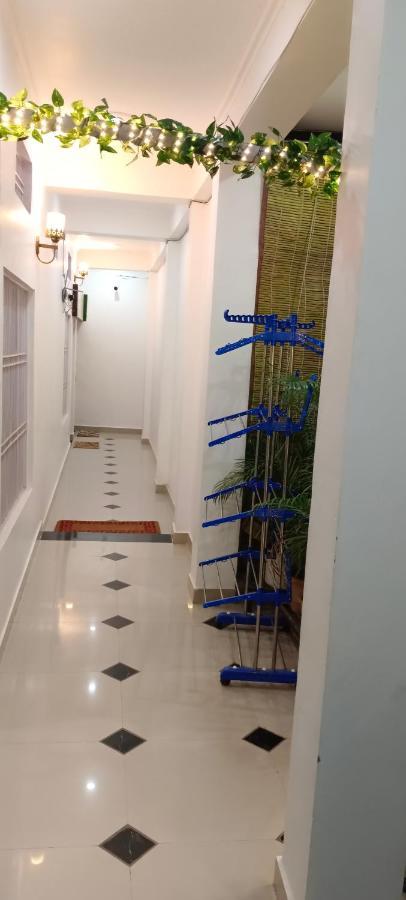 Shree Gorakhnath Guest House Ayodhya Экстерьер фото