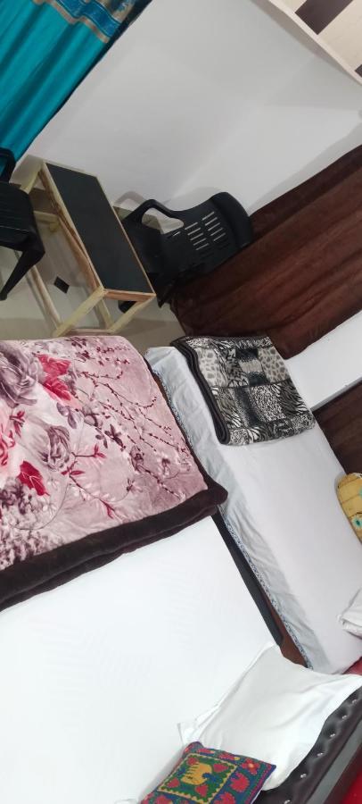 Shree Gorakhnath Guest House Ayodhya Экстерьер фото