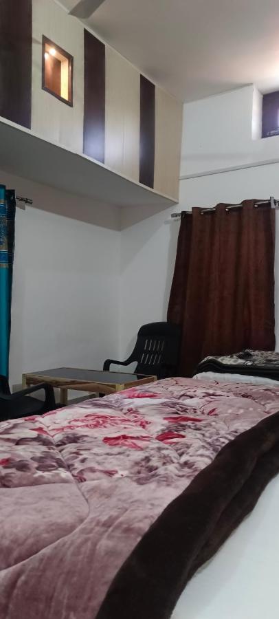 Shree Gorakhnath Guest House Ayodhya Экстерьер фото