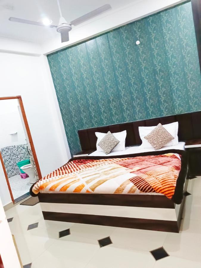 Shree Gorakhnath Guest House Ayodhya Экстерьер фото