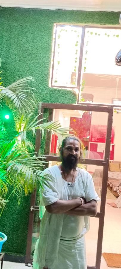 Shree Gorakhnath Guest House Ayodhya Экстерьер фото