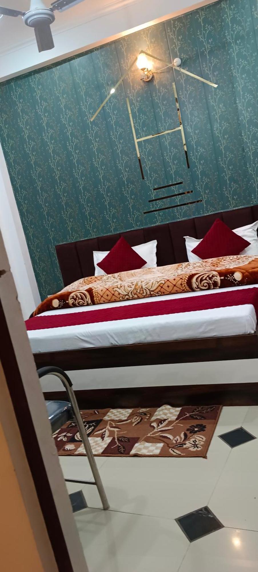 Shree Gorakhnath Guest House Ayodhya Экстерьер фото