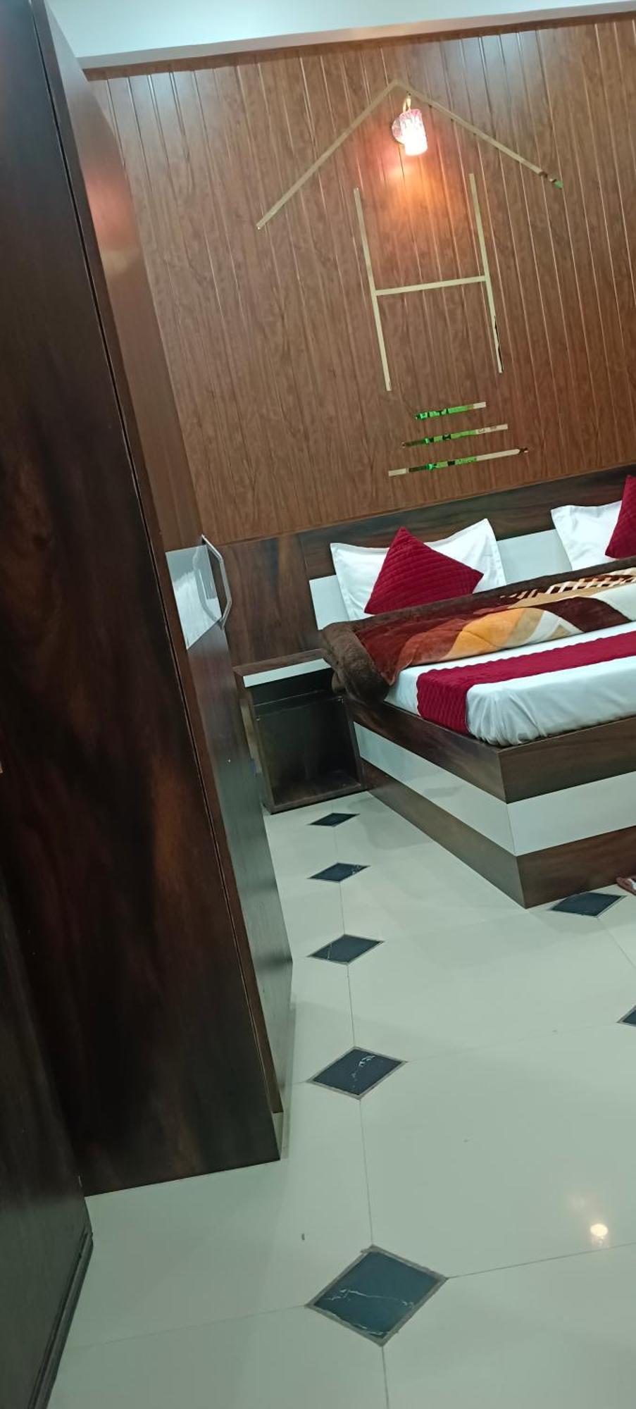 Shree Gorakhnath Guest House Ayodhya Экстерьер фото